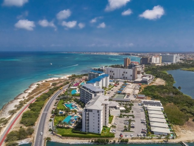 5 Reasons to Invest in Aruba 5 Reasons to Invest in Aruba