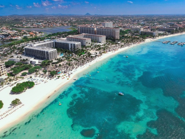 Why live in Aruba? Why live in Aruba?