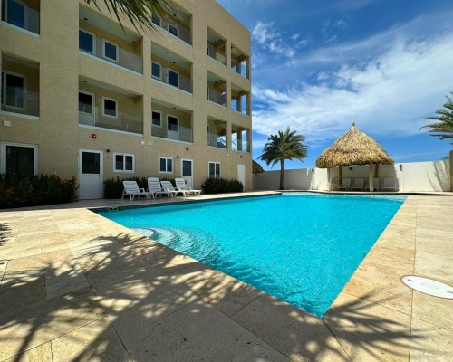 Commandeurs A-14 Turn key condo on the 4th floor