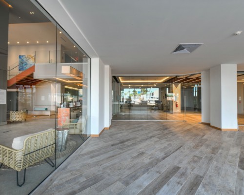 Retail Stores - Aruba Airport Business Center