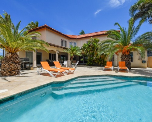 San Miguel 59-D – Prime Location with Incredible Rental Potential