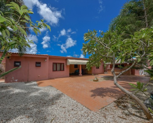 Caya Frere Petrus 4 - Oranjestad West