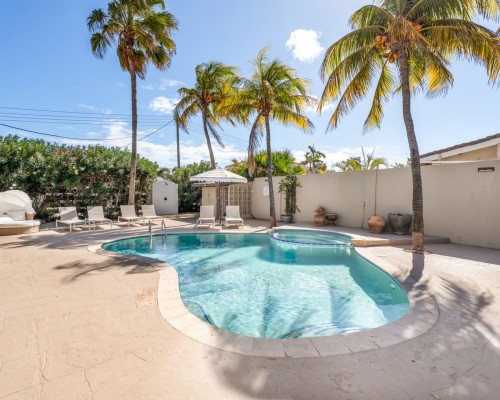 Luxury Renovated Villa Steps from the Ocean | L.G. Smith Blvd 532 C