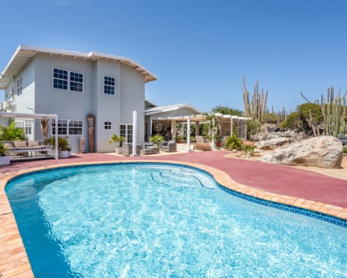 Hidden Tropical Estate with Guest Apartment & Pool | Paradera 104 C