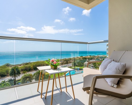 Oceanfront Studio Condo with Panoramic Ocean Views | Azure 622